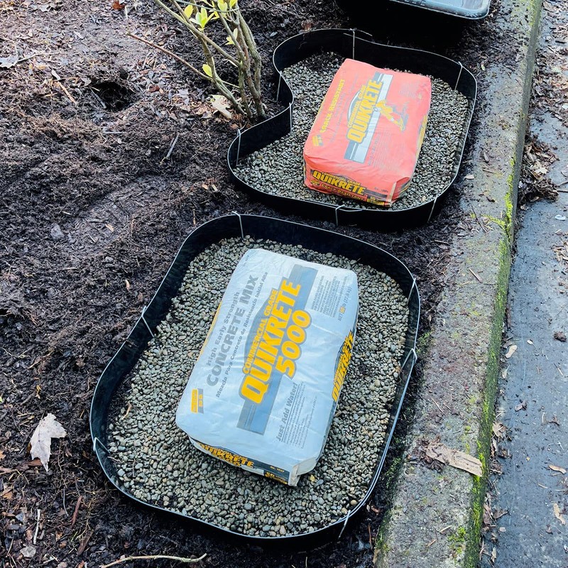 AUTUMN Made in USA Flexible Custom Stepping Stone Maker, Concrete