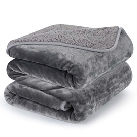 PETTOM Fleece Dog Blanket Waterproof Pet Blankets Soft Plush Throw for Cats Puppies Protects Couch, Chairs, Car or Bed from Spills, Stains - Machine Washable 100 x 75 cm