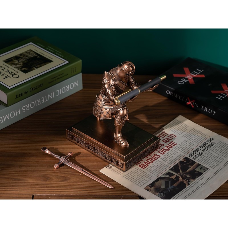 HDMbigmi King's Guard Knight Pen Holder Pen Stand Desk Organizers