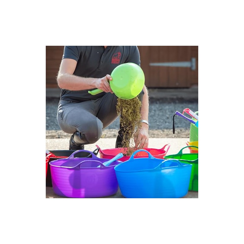 Red Gorilla Horse Feed Scoop (One Size) (Black)