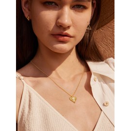 Valloey Rover Heart Necklace for Women 14K Gold Plated Pendant Neckalce Simple Dainty Cable Chain Necklace Jewelry Gift for Women (Heart A)