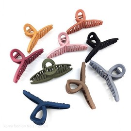 Twisted Matte Hair Clip (Sold by the 1P unit) / 꼬임 무광 헤어 집게핀 (1P 단위 판매)