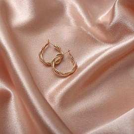 Yiemoge Satin Photography Background Silk, Glossy Fabric Cloth Backdrops for Goods, Crafts, Jewelry, Cosmetics, Food Photoshoot and Flat Lay (Champagne, 4.9×3.3ft/150×100cm)