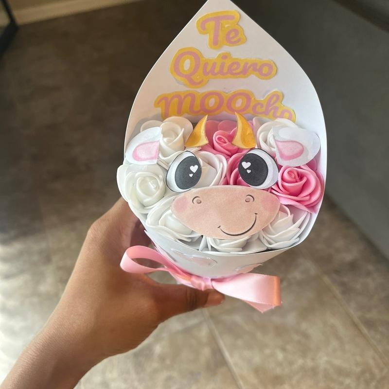 CUTE COW ROSE BOUQUET handmade flower - Cow Bouquet: Pig