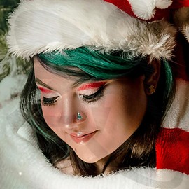 ZS 8Pcs Santa Claus Corkscrew Nose Rings Studs, 20G Stainless Steel Corkscrew Nose Stud, Christmas Trees Nose Screw Bone Nose Piercing L-shaped Nose Jewelry for Women Men (SetB,Corkscrew)