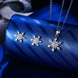 Clearine Snowflake Jewellery Set 925 Sterling Silver Cubic Zirconia Snowflake Pendant Necklace and Earrings Jewellery Set Clear, Sterling Silver Sterling Silver Cubic Zirconia, Cubic Zirconia