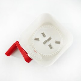 Rigamonti Tritaghiaccio con Spremiagrumi con contenitore. Tritaghiaccio 2in1 multifunzione per preparare granite o succhi di arancia, pompelmo e limone. Smontabile e lavabile in lavastoviglie.