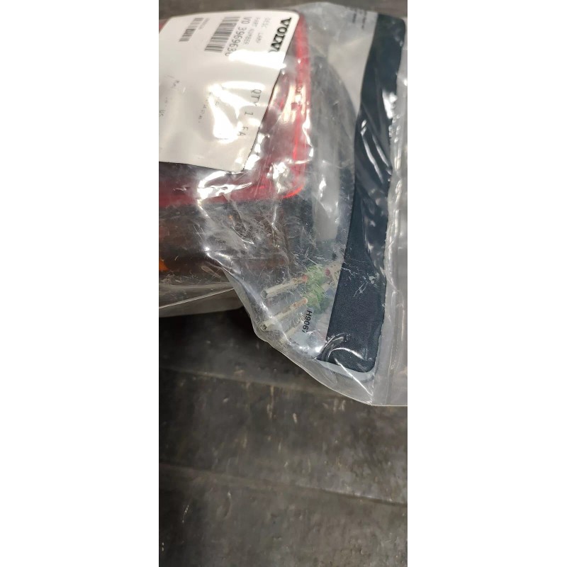 Truck Lite Genuine Volvo / Truck Lite Turn Signal Lamp