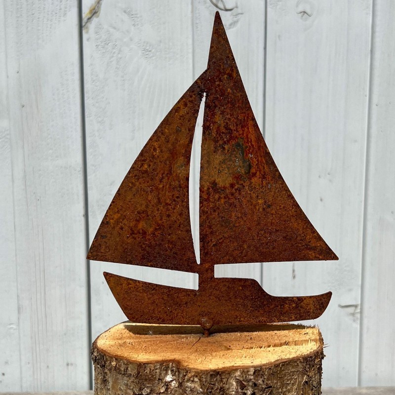 Garden Magic Decorative Ship Sailing Boat in Rust Look for