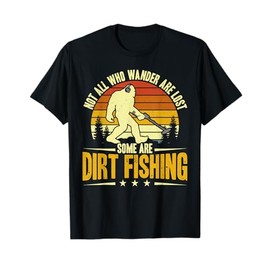 Dirt Fishing Bigfoot Metal Detecting Men T-Shirt