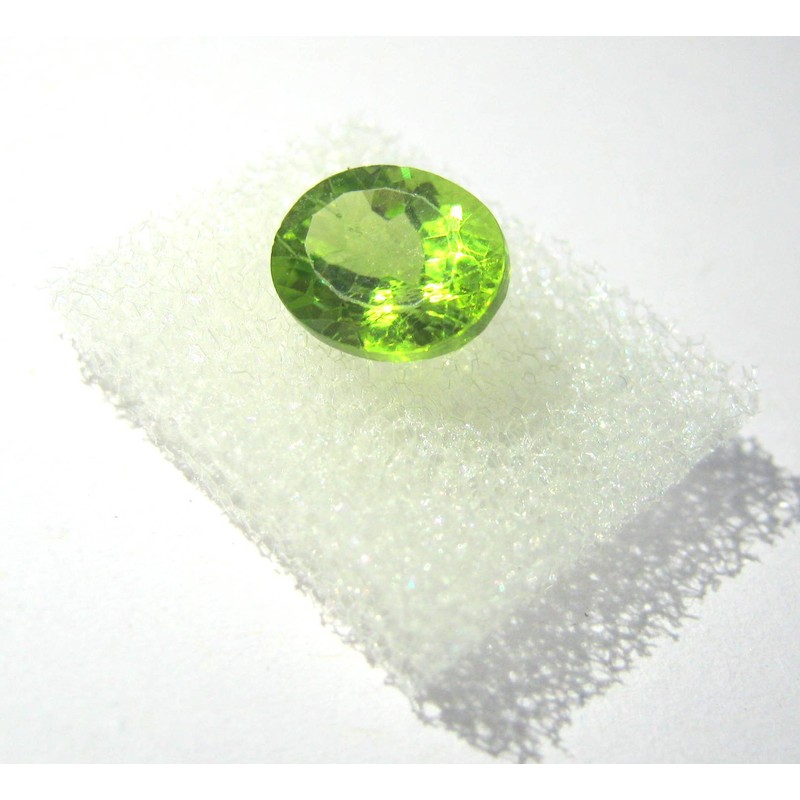 Peridot 2.62 Carat Gemstone Crystal Healing Men Women Gift Positive
