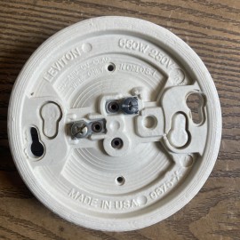Leviton 000-9875 Keyless Porcelain Lampholder Light Socket 660W 250V