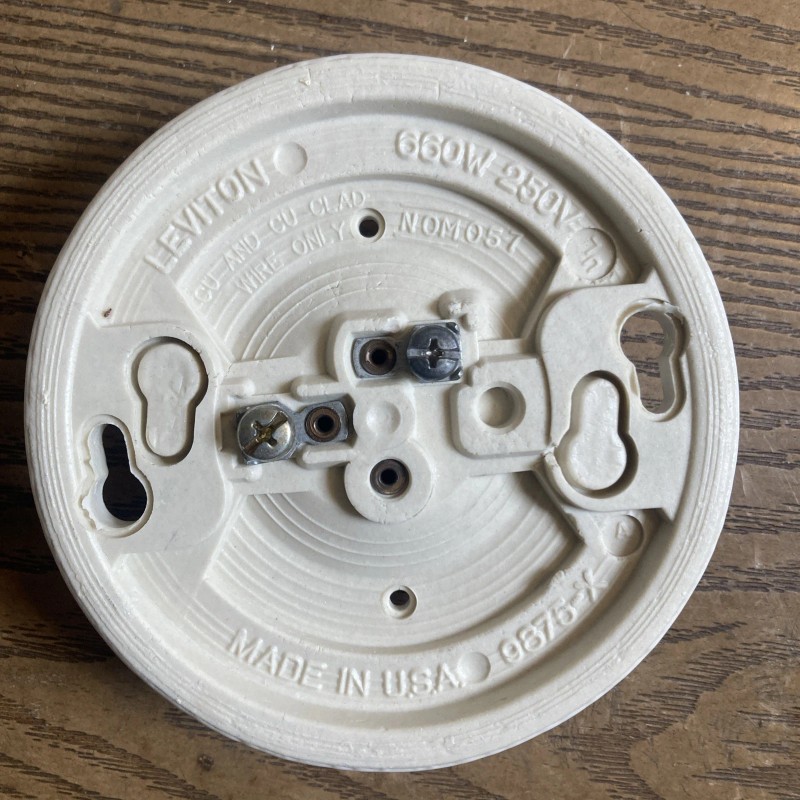Leviton 000-9875 Keyless Porcelain Lampholder Light Socket 660W 250V
