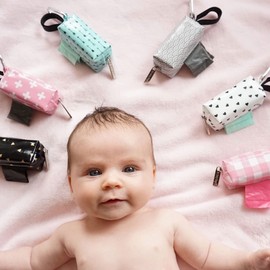 Oh Baby Bags Diaper Bag Clip-On Dispenser Gift Box with Disposable Bags, Gray Scallop