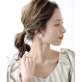 VingTAINE P1893A Pierced Earrings, Pearl, Bijou, Large, Volume, Weddings, Graduations, School Entrance Ceremonies, Secondary Parties, Mature, Titanium Glass Acrylic