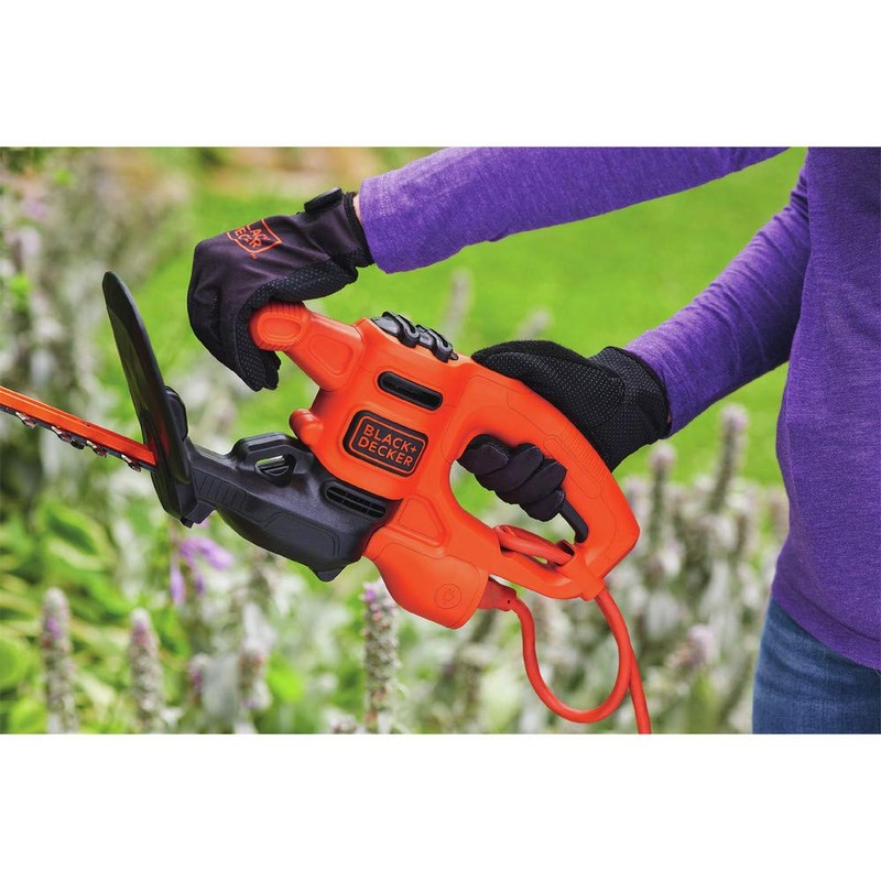 BLACK+DECKER Electric Hedge Trimmer, 17-Inch (BEHT150)
