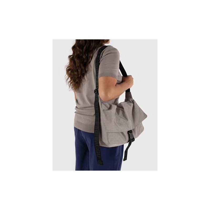 BAGGU Nylon Messenger Bag - Dove