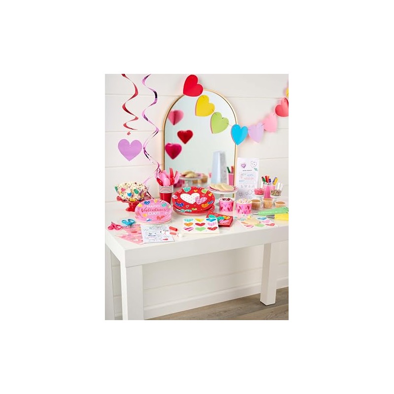 Trendware Vivacious Valentine Dinner Plates, 24 Count