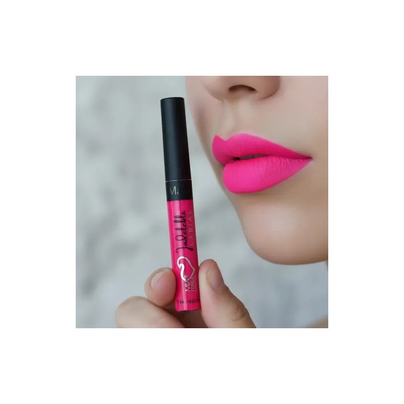 Labial Indeleble Mate Color Rosa Neón