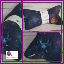 Leseknochen Nackenkissen (Galaxie) bequem und waschbar! Handgestopft und genäht in Deutschland - Nutzbar als Nackenrolle Kissen Nackenrolle