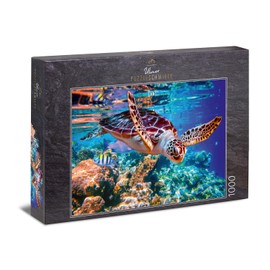 Ulmer Puzzleschmiede - Puzzle "Sea Turtle" - Classic 1000 Piece Puzzle from the Sea - Puzzle Motif of the Floating Turtle as a Luminous Underwater Shot in the South Sea