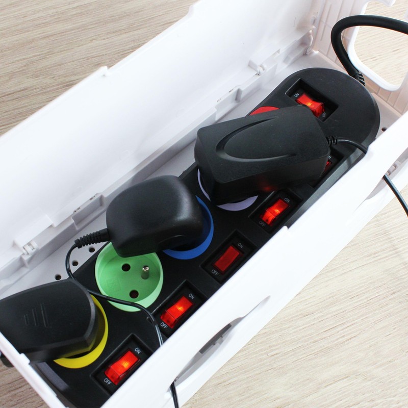 FISHTEC - Multi-socket Storage Box - Power Strip and Cable