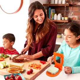 2Pcs Uncrustable Sandwich Cutter and Sealer Set Stainless Steel Sandwich Maker and Decruster with Removable Cutting Ring Food Grade Square Round Shape Bread Cookie Maker for Lunchbox and Bento Box