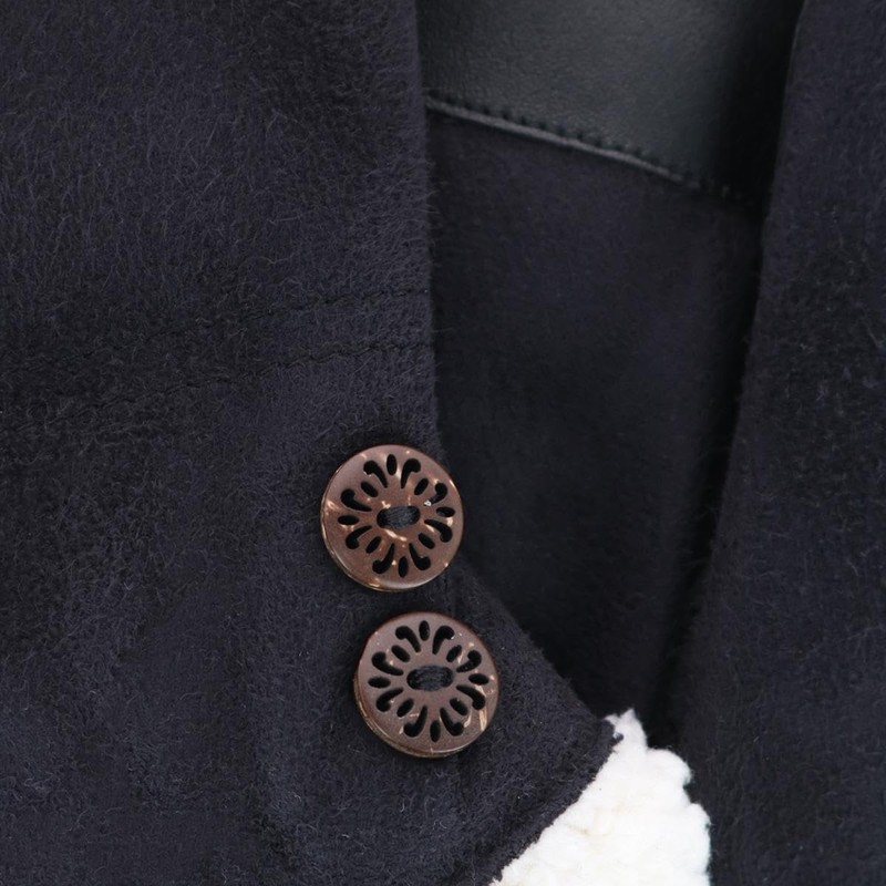 Isotoner Damen Mikrofaser-Winterhandschuh mit Knopf-Detail, Größe L/XL, Schwarz, Schwarz ,