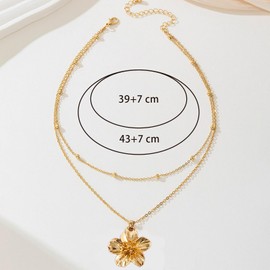 AOOTUERL Gold Necklace for Women, Gold Metal Folded Flower Pendant Necklace, Chunky Women's Jewellery, Dainty Layered Stackable Pendant Necklaces, gift from Mum, Mothers Day Jewelry for Her