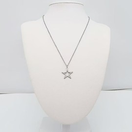 Dainty Hollow Star Simple Choker Necklace for Women Delicate Stainless Steel Silver Plated Minimalist Star Pendant Necklaces Chain Christmas Party Trendy Jewelry