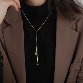 Long Lariat Necklace for Women Dainty Sweater Necklace Simple Slip Chain Necklace Geometric Pendant Necklaces Adjustable Trendy Statement Jewelry for Fall Winter Party Wedding (Gold triangle)