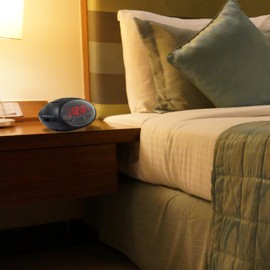 Radioreloj Despertador con Alarma o Radio. Radio Am/FM, Sleep/Snooze