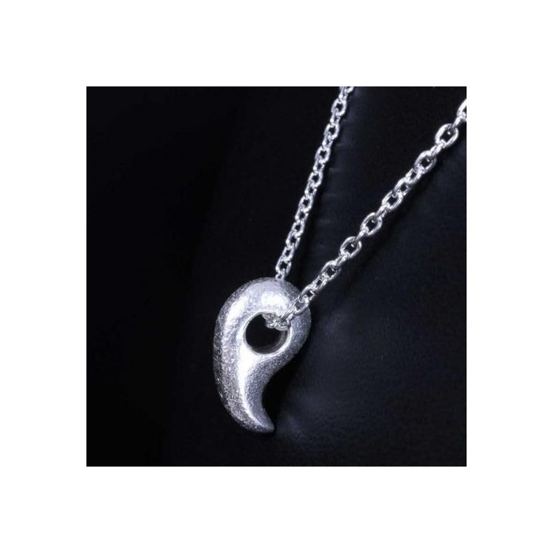 Ryuzu 950 Silver Men’s Three Sacred Treasures Pendant, Yashakui Magatama