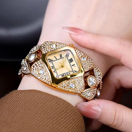 BESTKANG Elegant Women's Luxury Watch Rhombic Square Rhinestone Bracelet Roman Numerals Dial Quartz Watch Ladies Dress Analog Wrist Watches for Women (Gold)