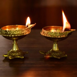 Hashcart Brass Kuber Turtle Diya for Diwali Decoration [4 Pc] - Diya Lamp for Pooja - Diwali Diyas / Deepam / Deepak - Indian Diwali Gifts