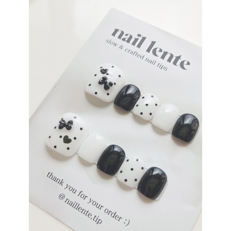 Black dot pedi tip Handmade nail tip - Round Square