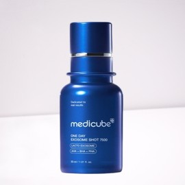 Medicube Zero One-Day Exosome Shot 7500 30ml 1 unit, a high-end pore care ampoule with elasticity, whitening, and wrinkle improvement functions. / 하이엔드 케어용 모공 앰플 제로 원데이 엑소좀 샷 7500 30ml 1개 메디큐브 탄력 미백 주름개선 기능성