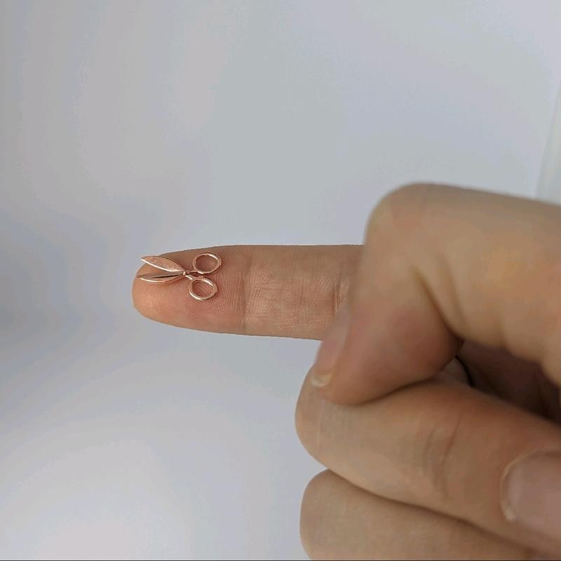 1 Piece Miniature Metal Scissors - Color: Silver