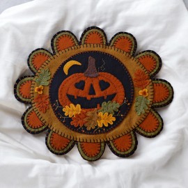 Pixie Fibers Pre-Washed Wool Blend Felt Penny Rug Kit - Falling In Love - Candle Mat Kit