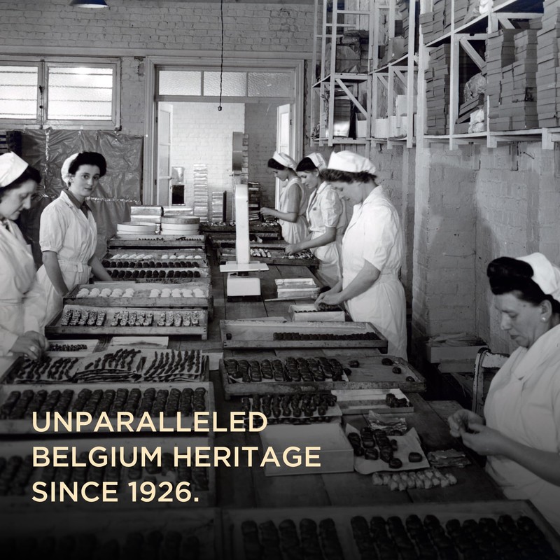 Godiva Dark Chocolate Covered Cherries Cordial Gift Box - Candy