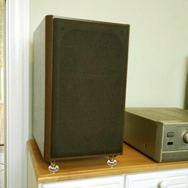 Speaker Isolation Pad - Speaker Pads Mats - Copper Anti-Slip Subwoofer Isolation Feet Improve The Sound of Your Monitors, Speakers, Home Theater