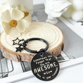 AIQIUQIU Funny Inspirational Birthday Gifts Keychain, Christmas Presents for Women Men - Somtimes You Forget You Are Awesome with Star Keyring for Best Friend Daughter Coworkers Thank You Gifts