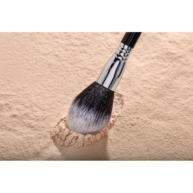 Sigma Beauty F24 All-Over Powder™ Brush