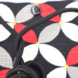 Round Entire Pochette Smartphone Accessory Container, Cloisonne, Red-Black, Made in Japan, Black, Approx. 7.3 x 4.1 x 1.4 inches (18.5 x 10.5 x 3.5 cm)