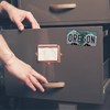 Oregon Trail License Plate Magnet, Scenic State Souvenir, 3.5 Inches