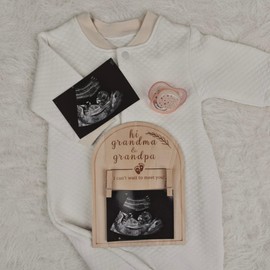 HONOCOOLS Picture Frame, 6.6x5.1 inches, Wood Clip Frame for Ultrasound Photo, Rustic Design, 3x4'', New Baby Grandparent Announcement Gift, Basswood, Decor, Unfinished, Tabletop