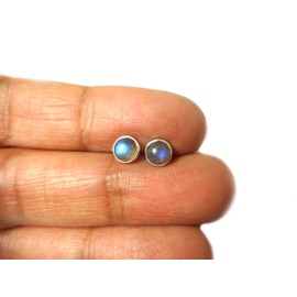 LBS2212162 Sterling Silver 5mm Round Labradorite Stud Earrings Gift Boxed