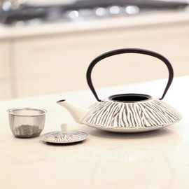 Frieling Shimauma Cast Iron Teapot with Stainless Steel Infuser, 34 Ounce, White