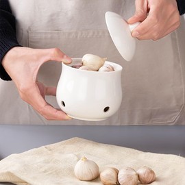 Storage Pot For Fresh Garlic Must-Have For Any Kitchen Garlic Containergarlic Container Ceramics Garlic Pot Storage