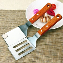 KLAQQED 2 PCS Metal Spatula for Cast Iron Skillet, Stainless Steel Grill Spatula Slotted Spatula Turner Fish Spatula with Wood Handle, Flat Top Grill Spatula, Griddle Metal Spatulas for Cooking BBQ